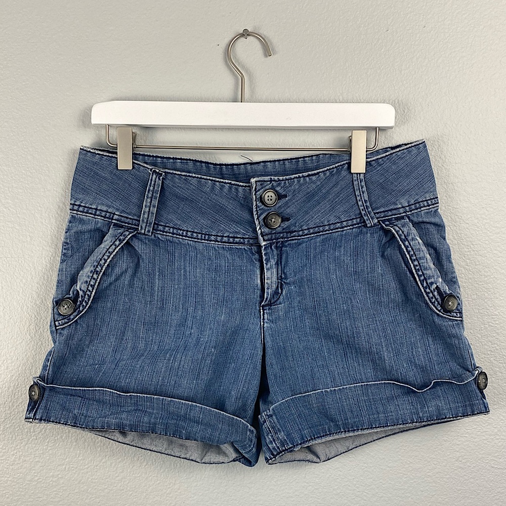 GAP Size 6 Shorts